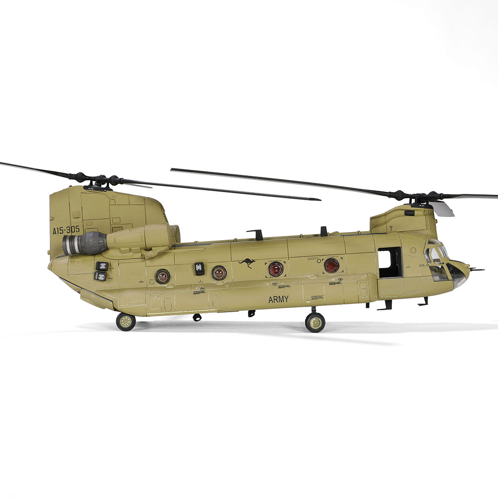 Boeing Chinook CH-47F helicopter  #A15-305, 5th Aviation Regiment, 15th Aviation Brigade, Royal Australian Air Force