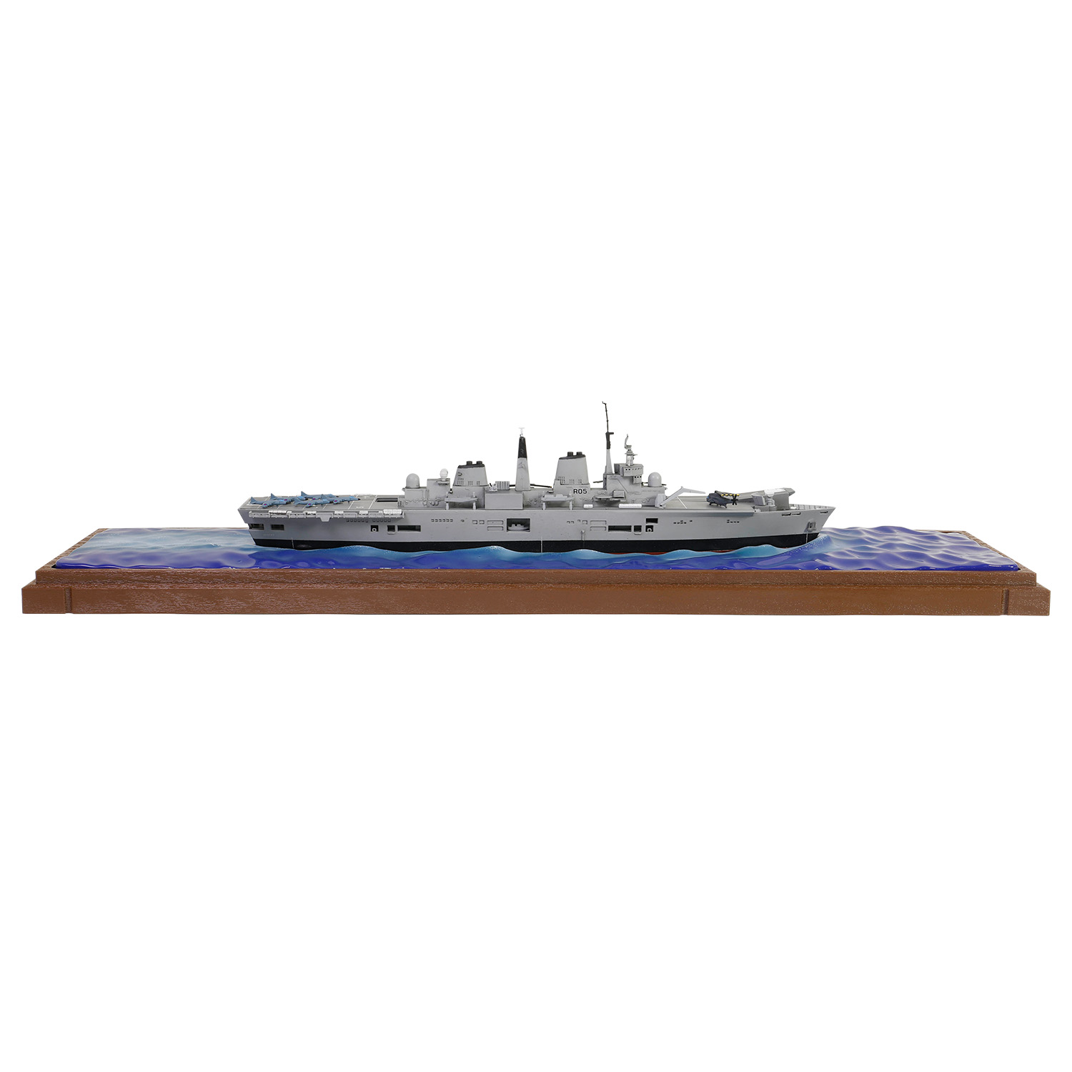 HMS Invincible(R05) Light Aircraft Carrier, Waterline edition Falklands War