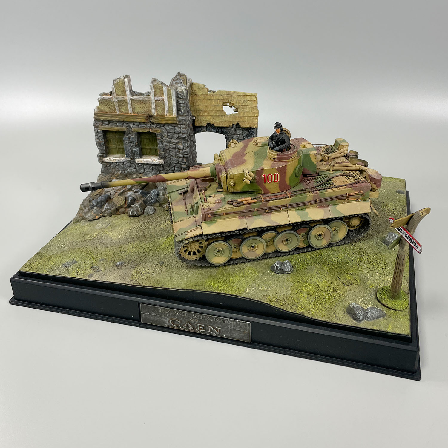 Battle diorama series - The Battle of Caen (Large Scale )